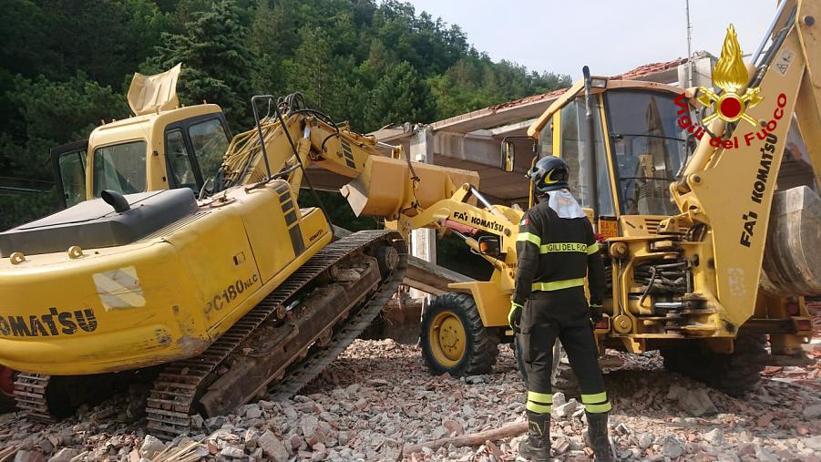 Incidente sul lavoro a Palazzuolo intervengono i Vigili ...